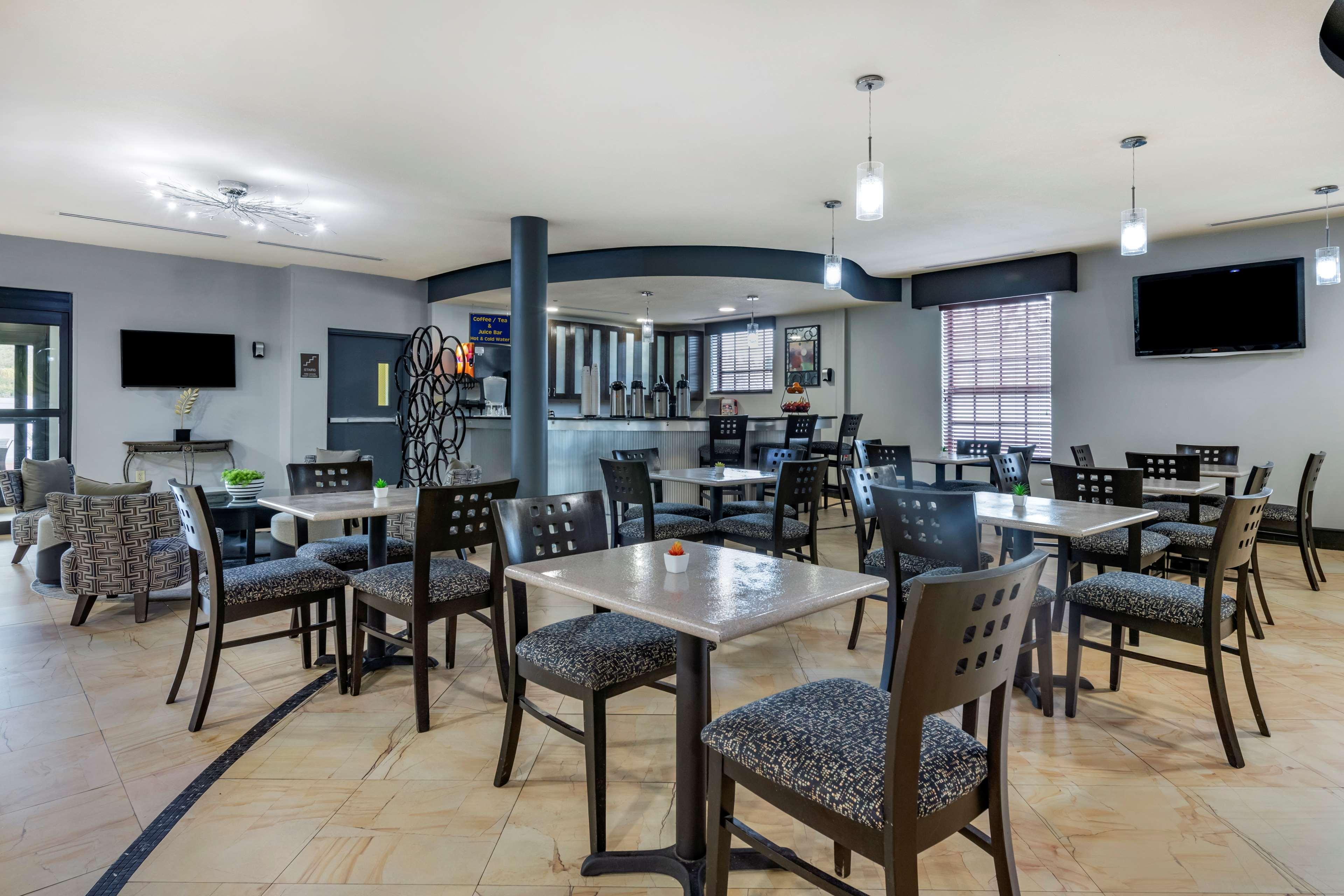 Best Western Plus Gateway Hotel 3*