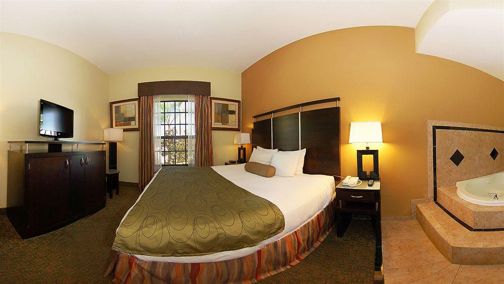 Best Western Plus Gateway Hotel 3*